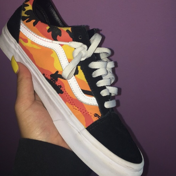 Shoes , Fashion shoes , Skate Shoes , Vans - Picture 3 of 3